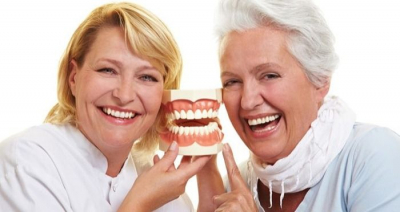Những hạn chế và tác hại của việc răng rụng ở người cao tuổi